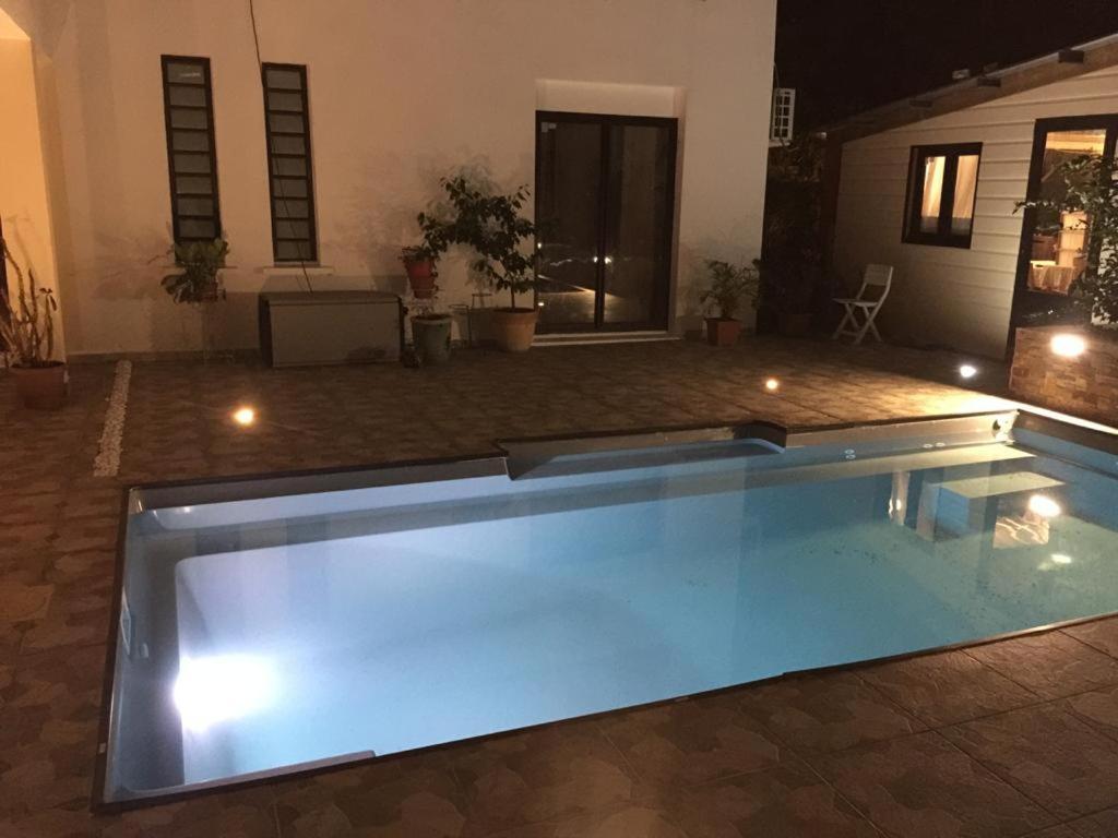 Nicole Residence Avec Piscine Chauffee & Jacuzzi Saint-André Kültér fotó
