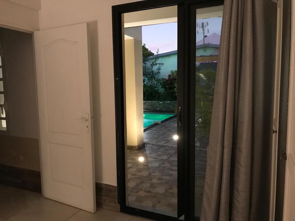 Nicole Residence Avec Piscine Chauffee & Jacuzzi Saint-André Kültér fotó